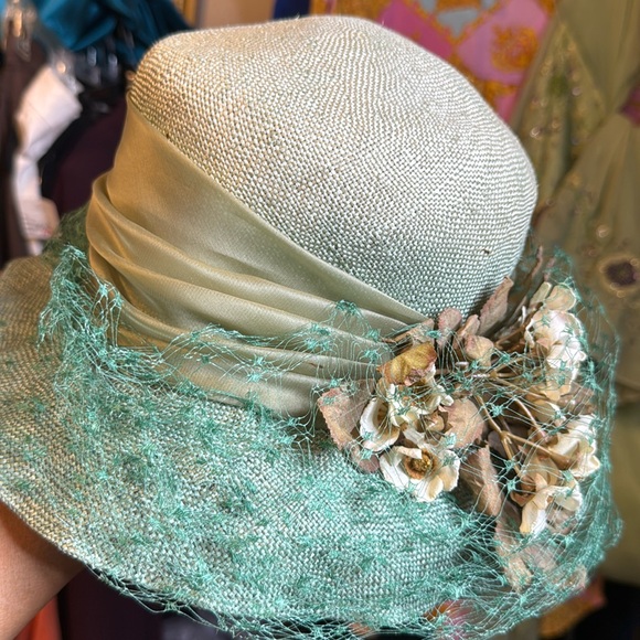 Saks Fifth Avenue Accessories - Vintage SAKS 5th AVENUE Light Green Hat NWT